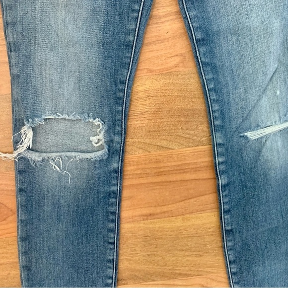 Frame Le High Rise Ripped Skinny Jeans in Saxon, size 26 - Picture 5 of 8